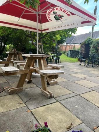 Thorverton Arms ภายนอก รูปภาพ